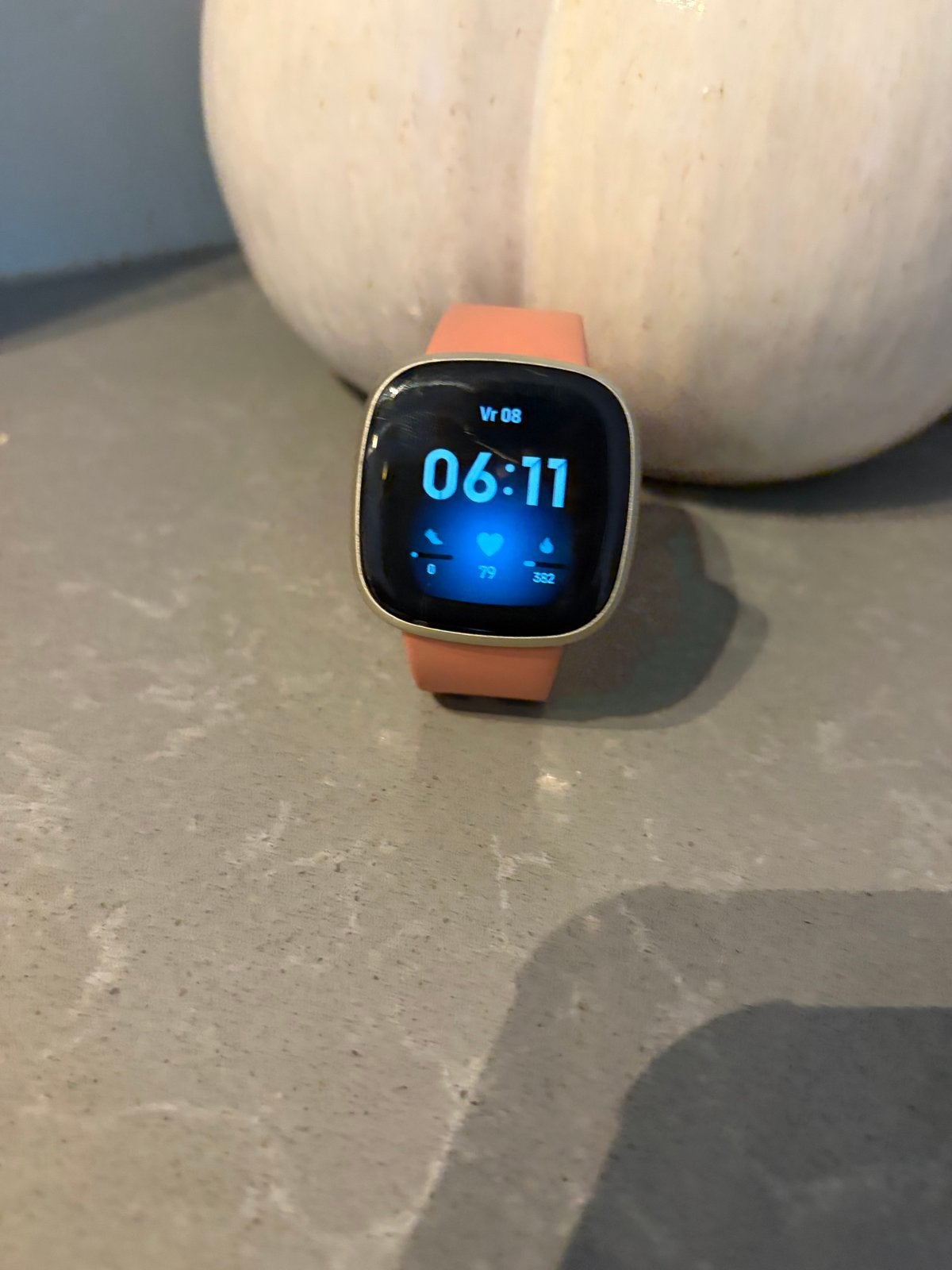 Fitbit Versa 3 Smartwatch - Perzik/Goud met extra bandje, Ophalen of Verzenden, Android, Afstand, Gebruikt