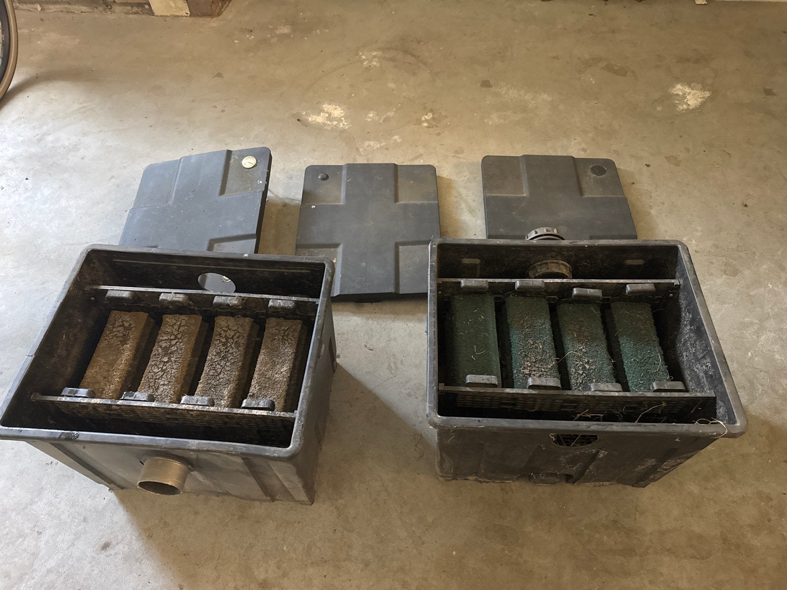 Vijverfilters (2 stuks) - Compleet met filtermedia, Ophalen, Gebruikt