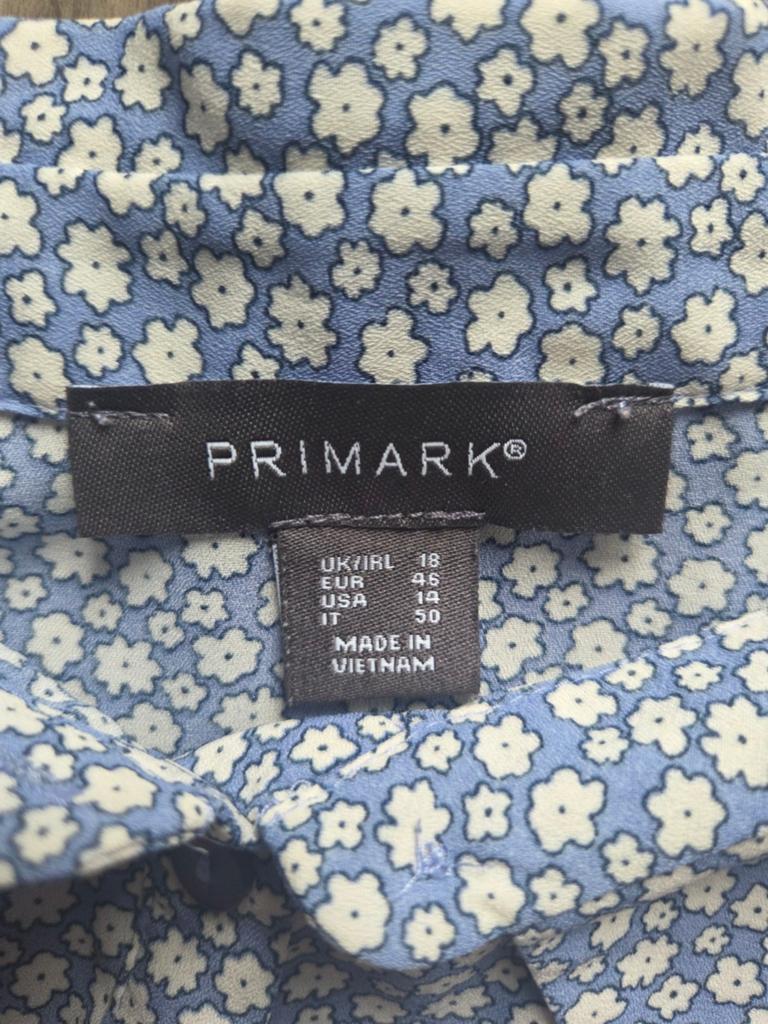 Lichtblauwe blouse met witte bloemen van Primark in maat 46, Maat 46/48 (XL) of groter, Ophalen of Verzenden, Zo goed als nieuw