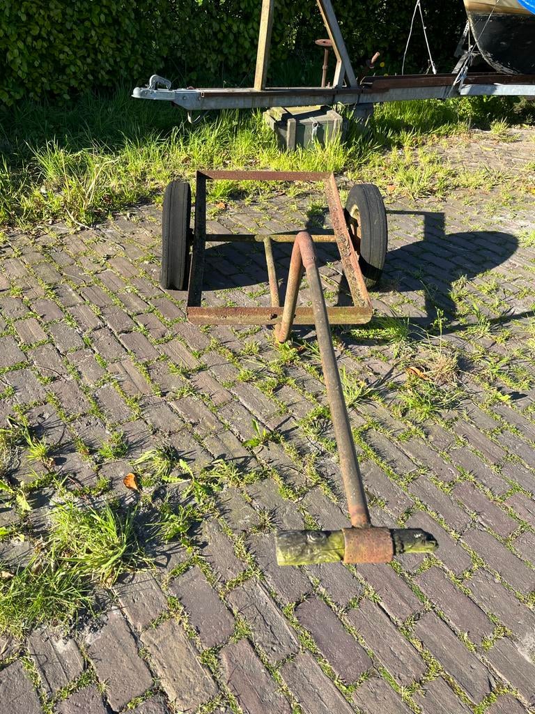 Oude melkbussenkar, Ophalen
