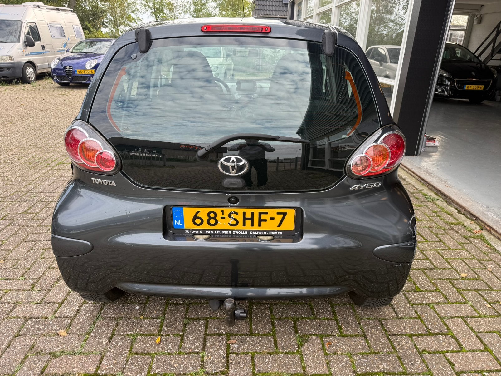 Foto 2 van Toyota Aygo 1.0 12V Vvt-i 5DRS AUTOMAAT APKNIEUW VASTE PRIJS