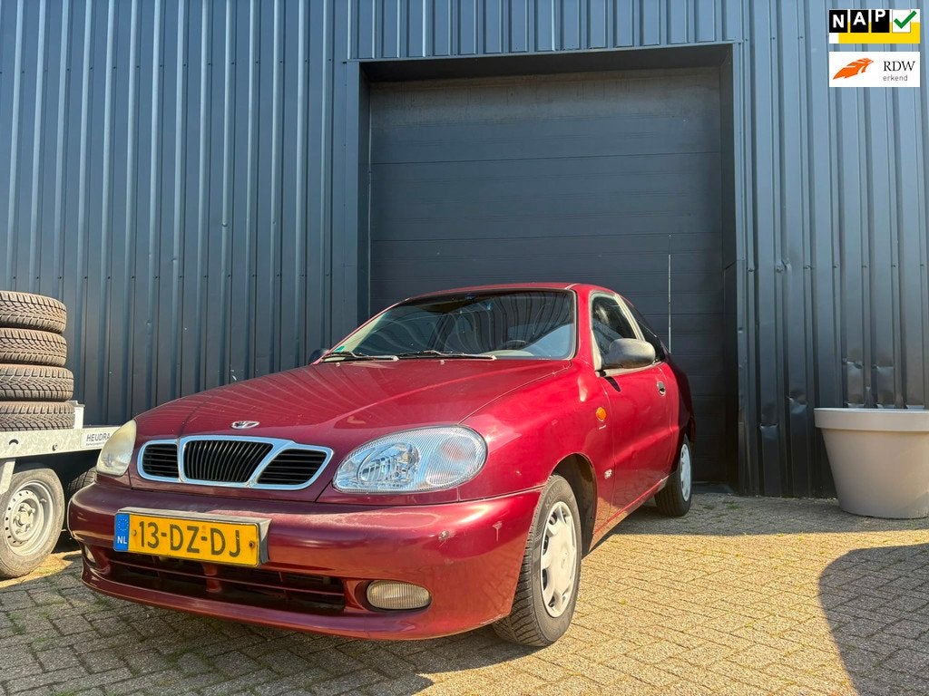 Daewoo Lanos 1.5 SX AUTOMAAT Apk tot 02-2027!, Auto's, Daewoo, Bedrijf, Te koop, Lanos, Airbags, Airconditioning, Centrale vergrendeling