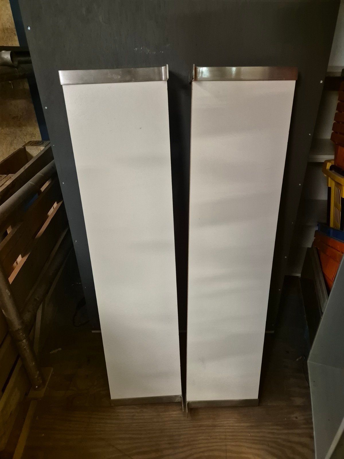 2 ikea wandplanken met beugels, Huis en Inrichting, Ophalen, Gebruikt