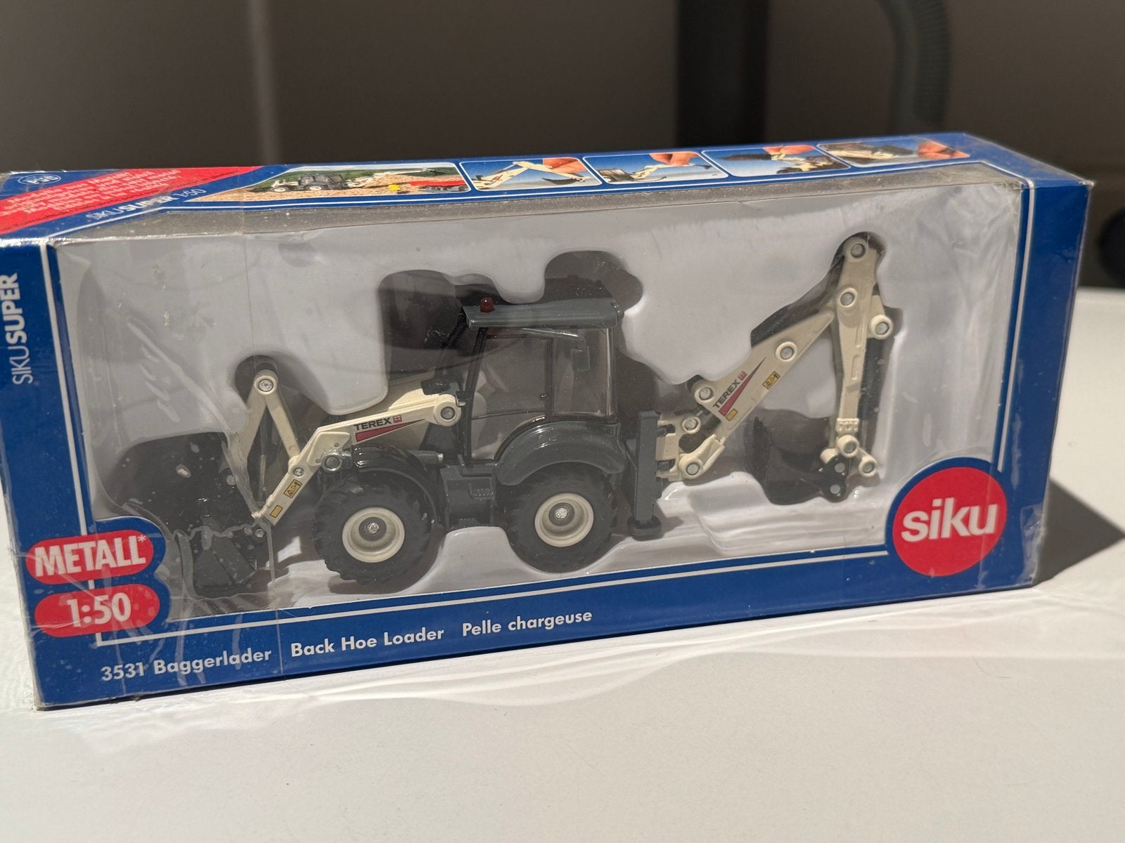 Siku Super 3531 Baggerlader - Nieuw in doos, Ophalen of Verzenden, Nieuw