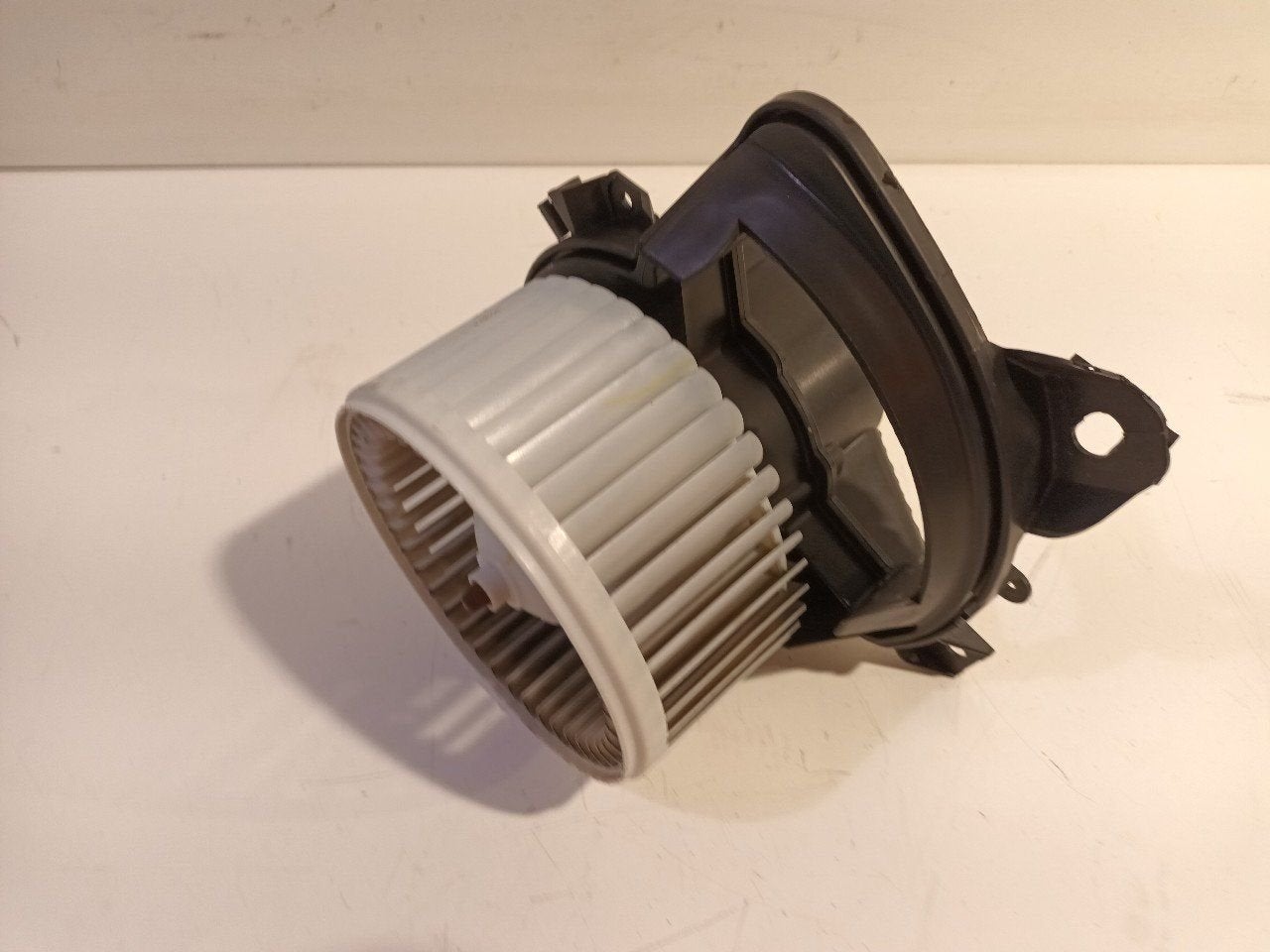 Kachel ventilator motor Opel Combo, Onderdelen@venauto.nl, Van der Ven Autorecycling B.V., Gebruikt, Ettenseweg 76, 4706 PB Roosendaal, The Netherlands