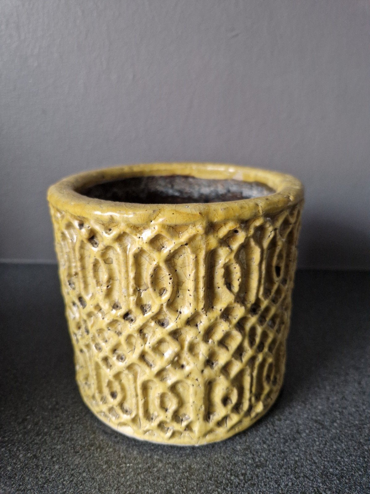 Mooie gele geglazuurde PTMD bloempot, craquelé. Hoogte 12 cm, Rond, Binnen, Ophalen of Verzenden, Zo goed als nieuw