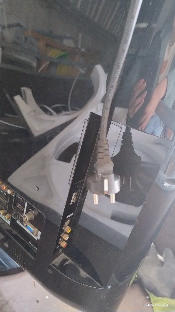 Foto 7 van Samsung tv doet het nog heel goed.