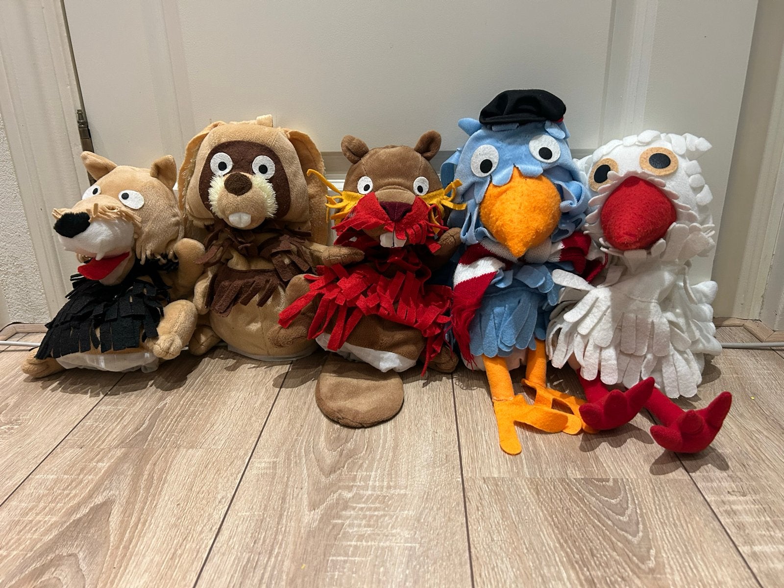 Leuke handpoppen set - uniek van de fabeltjes krant, Gebruikt, Overige typen, Ophalen of Verzenden, Middelgroot (20 tot 80 cm)