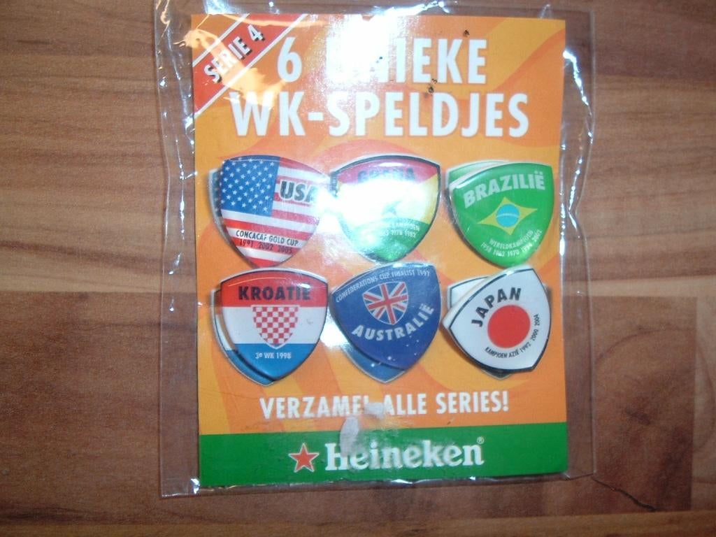 Heineken WK speldjes Serie 4, Verzamelen, Biermerken, Nieuw, Overige typen, Heineken, Ophalen of Verzenden