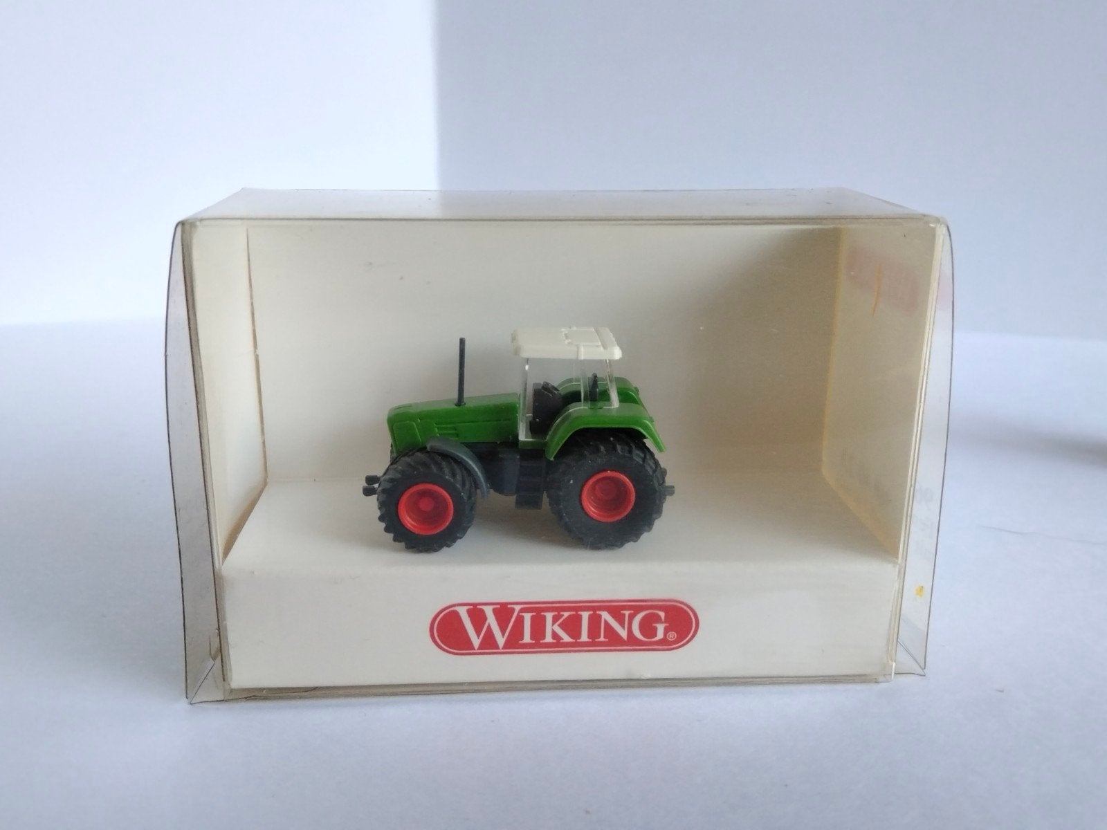 Wiking Fendt Favorit met Breitreifen 1:160 modeltractor, Ophalen of Verzenden, Nieuw