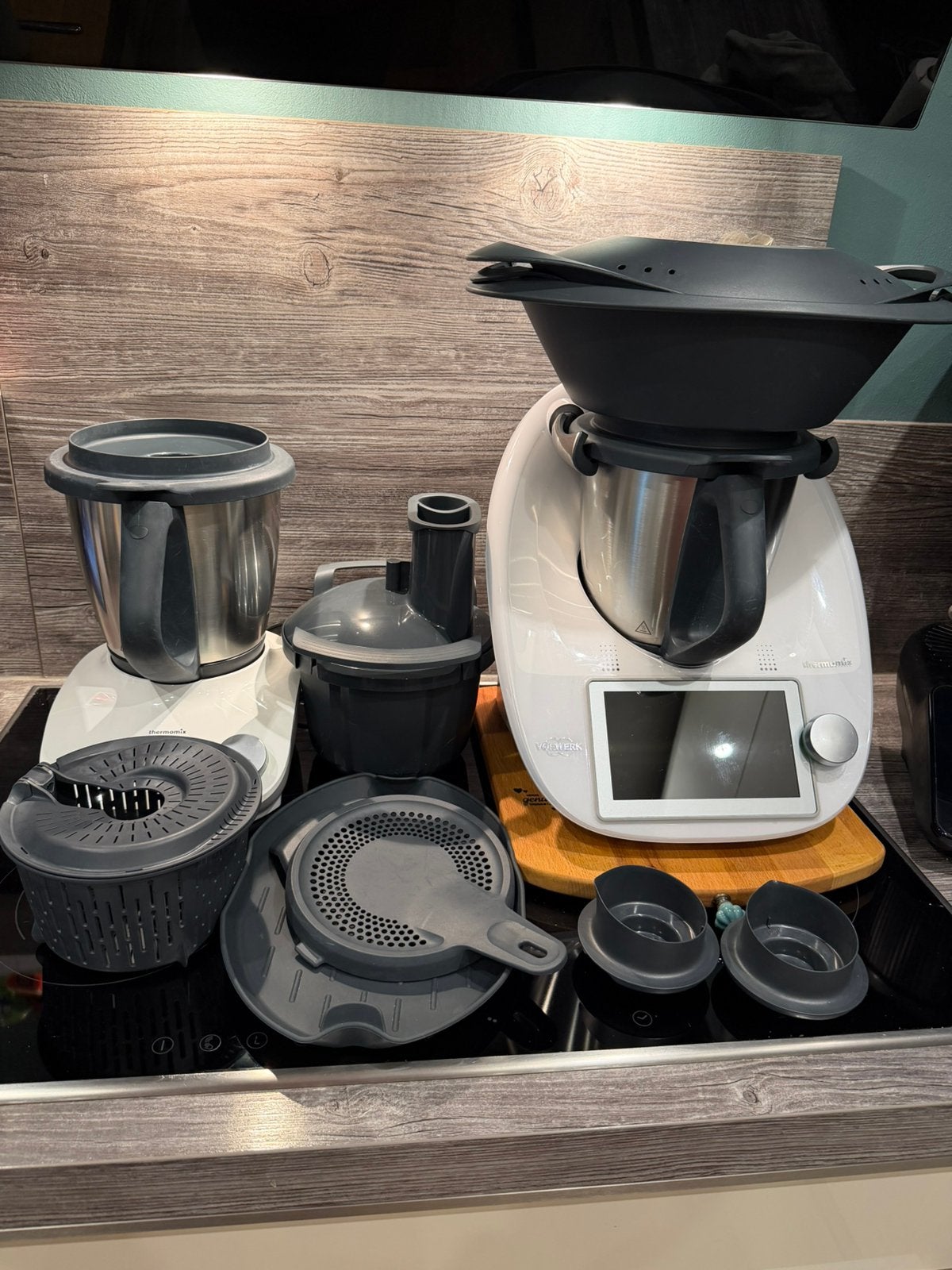 Thermomix 6 + Vriend + Groentenstyler + Extras, 1 tot 2 liter, Ophalen of Verzenden, Zo goed als nieuw, 3 snelheden of meer