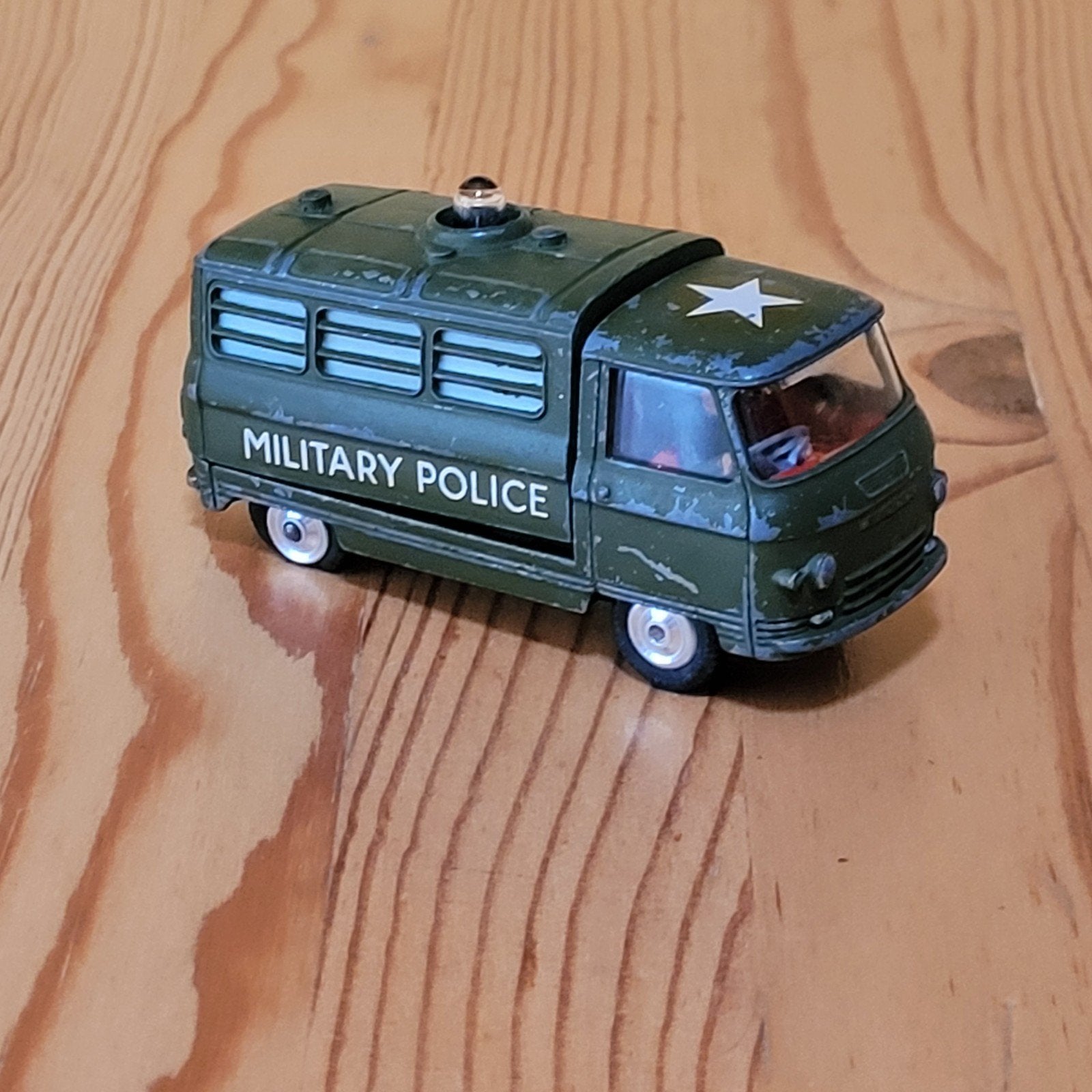 Vintage Corgi Toys Commer 3/4 Ton Chassis Military Police, Ophalen of Verzenden, Gebruikt, Auto, Corgi
