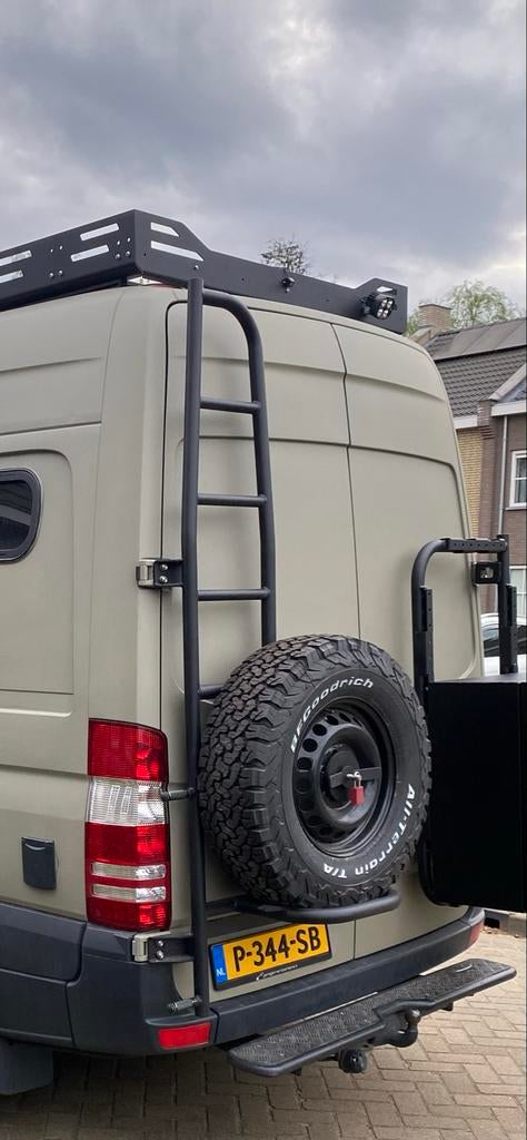 Reservewieldrager en ladder bestelbus / camper, Ophalen, Gebruikt