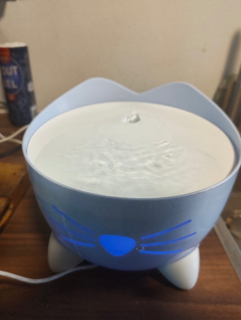 Catit Pixi katten drinkfontijn, Ophalen, Automatisch, Zo goed als nieuw