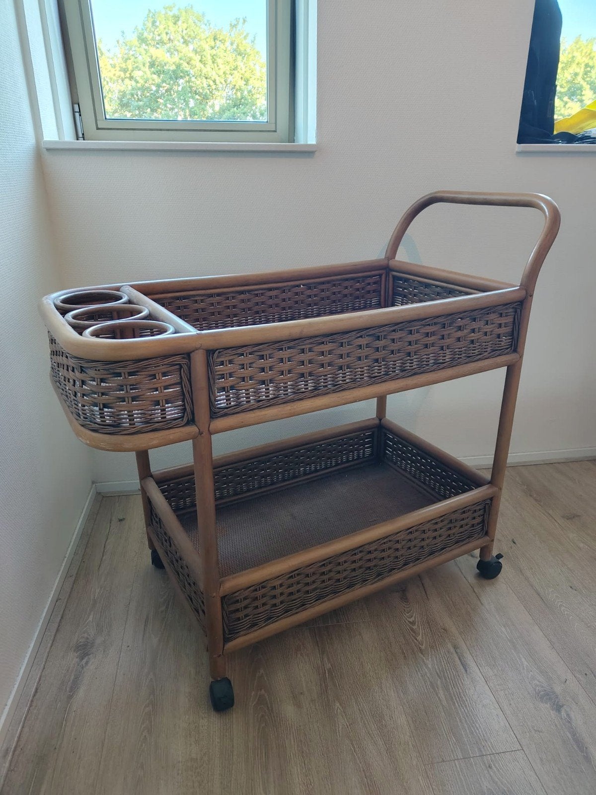 Vintage rotan serveerwagen, Huis en Inrichting, Woonaccessoires | Overige, Ophalen, Vintage, Gebruikt, Natuurlijk materiaal