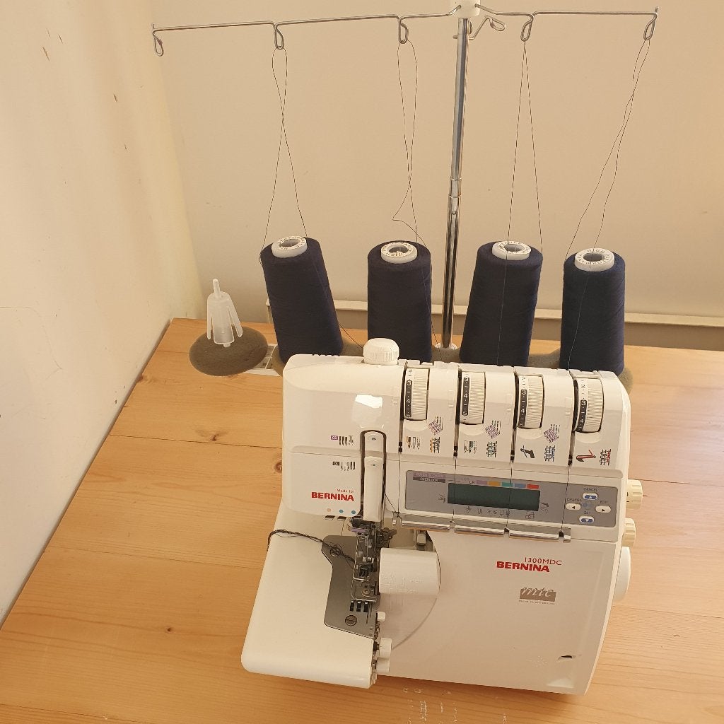 Bernina Coverlock machine 1300MDC, Hobby en Vrije tijd, Naaimachines en Toebehoren, Ophalen of Verzenden, Gebruikt, Lockmachine