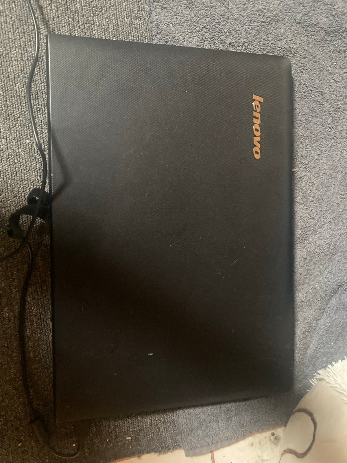 Lenovo laptop - Aansluiting niet compleet, Computers en Software, Windows Laptops, Ophalen of Verzenden, Niet werkend, Onbekend