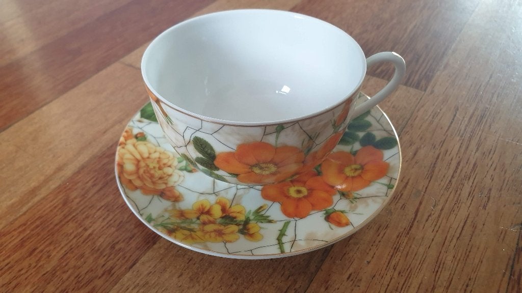 Yamasen Fine Porcelain 24 Gold Collection, kop en schotel, Ophalen of Verzenden, Nieuw, Porselein, Kop en/of schotel