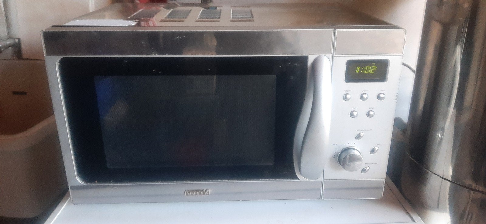 DONNA WD900 magnetron, Ophalen, Zo goed als nieuw