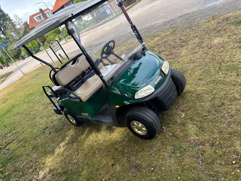 Te koop aangeboden: 2 nette EZGO RXV 4-persoons golfkarren, Sport en Fitness, Golf, Ophalen of Verzenden, Golfkar