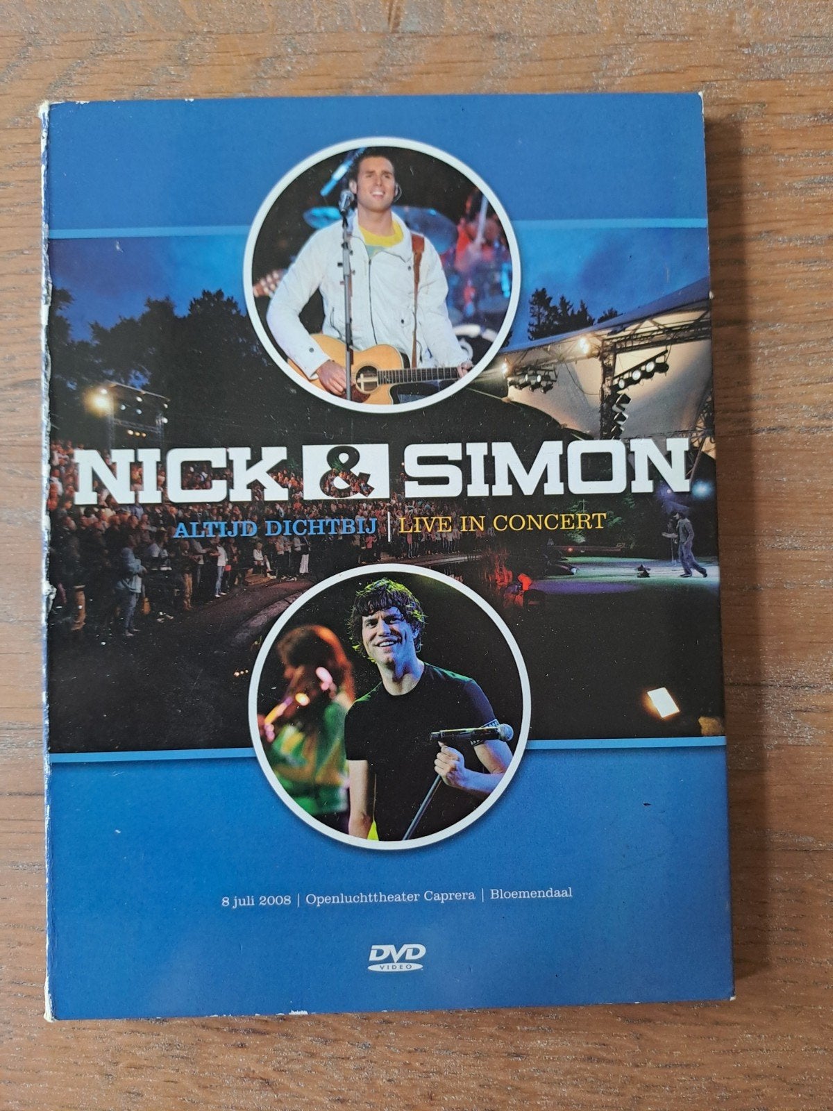 Nick & Simon - Altijd Dichtbij | Live in Concert DVD, Alle leeftijden, Zo goed als nieuw, Inclusief boekje, Concert