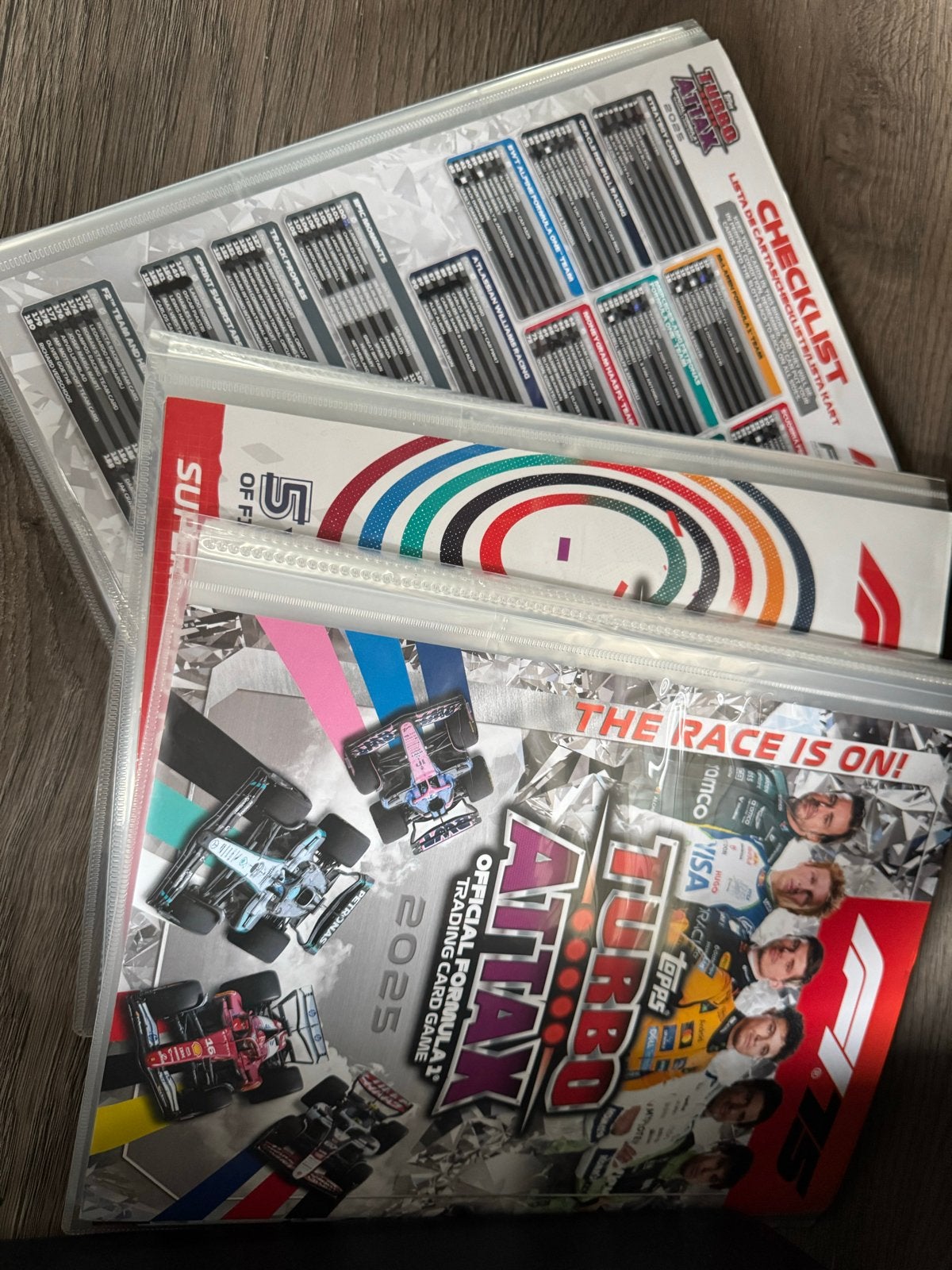 Turbo Attax F1 2024/2025 kaarten - Compleet boek 2024, Ophalen of Verzenden, Zo goed als nieuw, Meerdere kaarten, Foil