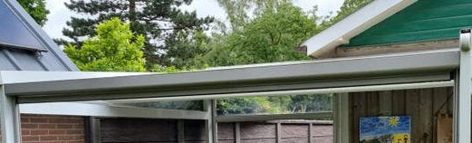 Electrisch screen 400x225+ met afstandsb corradi  Zonwering, Ophalen, Zo goed als nieuw, 200 cm of meer, 200 cm of meer
