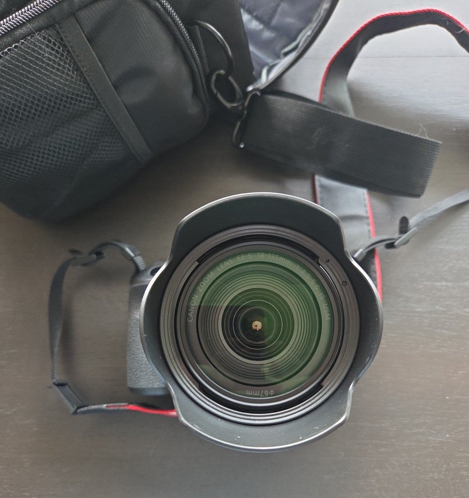 Canon eos 90d inc lens efs 18-135mm en tas, Canon, Ophalen of Verzenden, Zo goed als nieuw, X