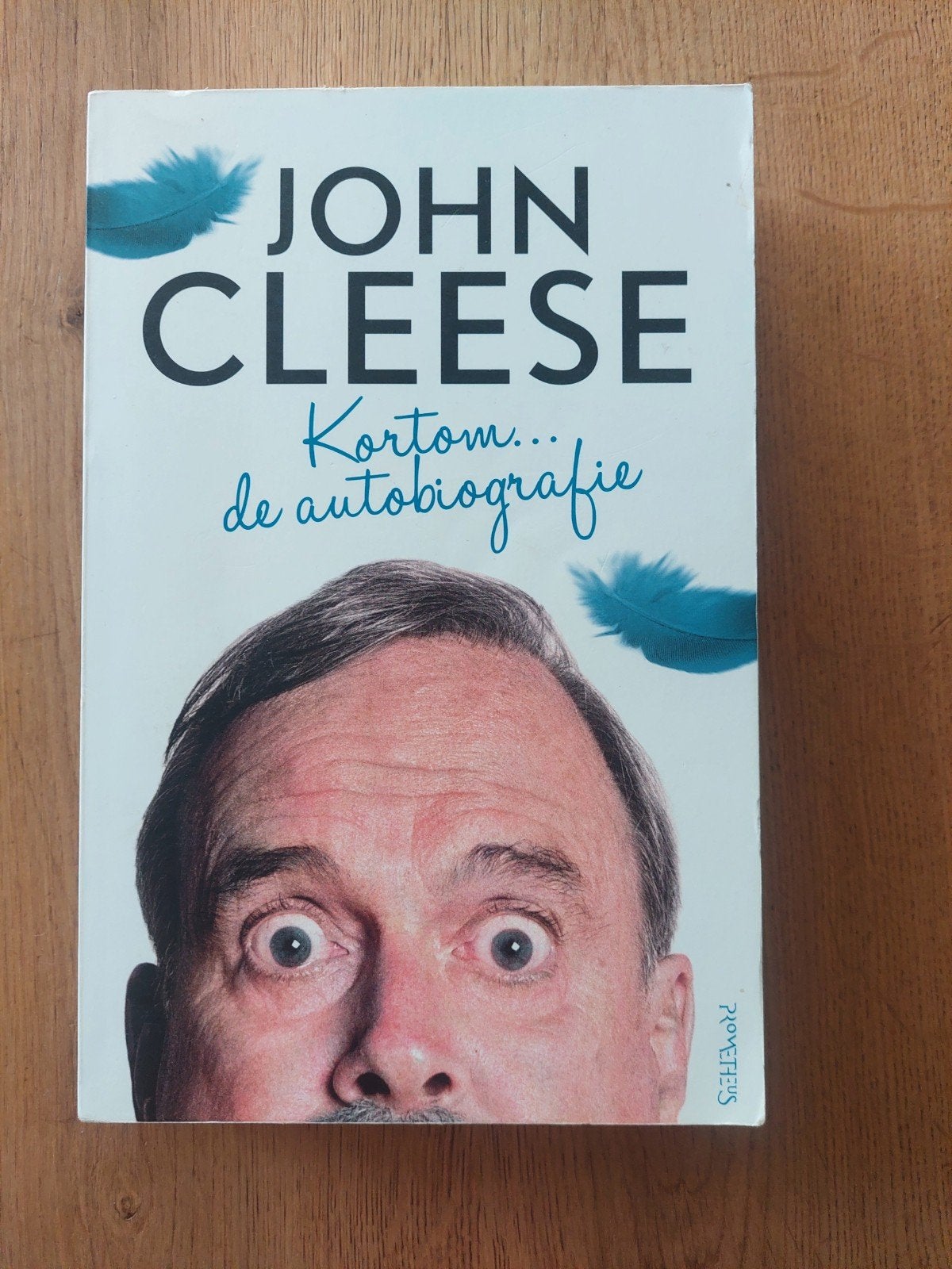 John Cleese - Kortom... de autobiografie, Ophalen of Verzenden, Zo goed als nieuw, John Cleese, Film, Tv en Media