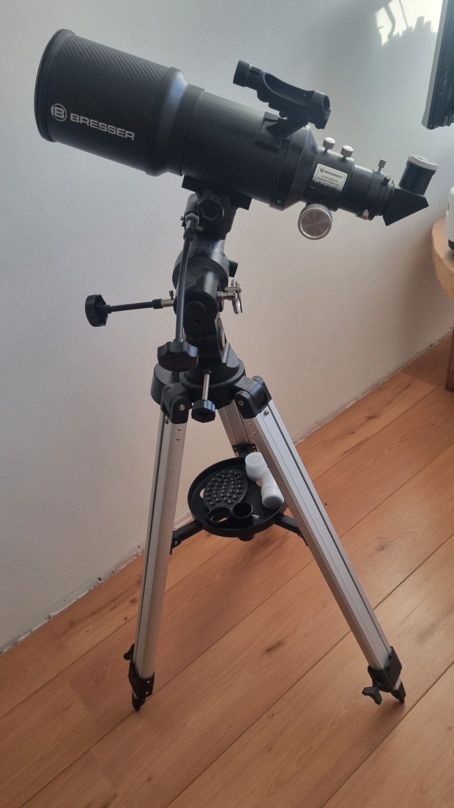 Bresser Refractor Telescoop 102/460 met EQ-Montering, Ophalen, Lenzentelescoop (refractor), 80 tot 200 mm, Met statief