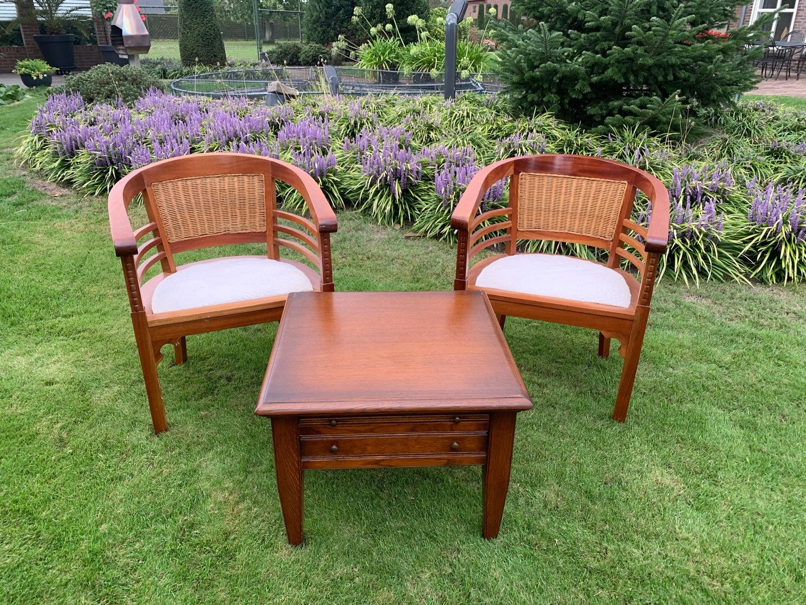 Set van 2 houten fauteuils met salontafel, Ophalen