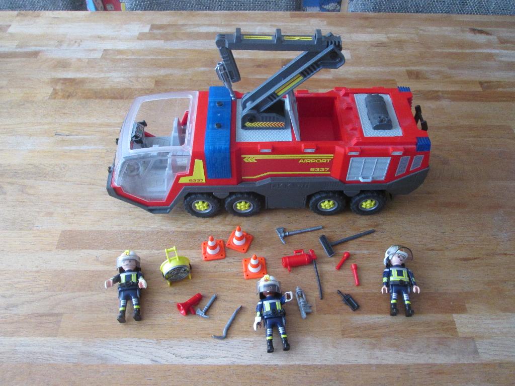 Playmobil 5337 luchthavenbrandweer / brandweerwagen, Kinderen en Baby's, Speelgoed | Playmobil, Ophalen of Verzenden, Zo goed als nieuw