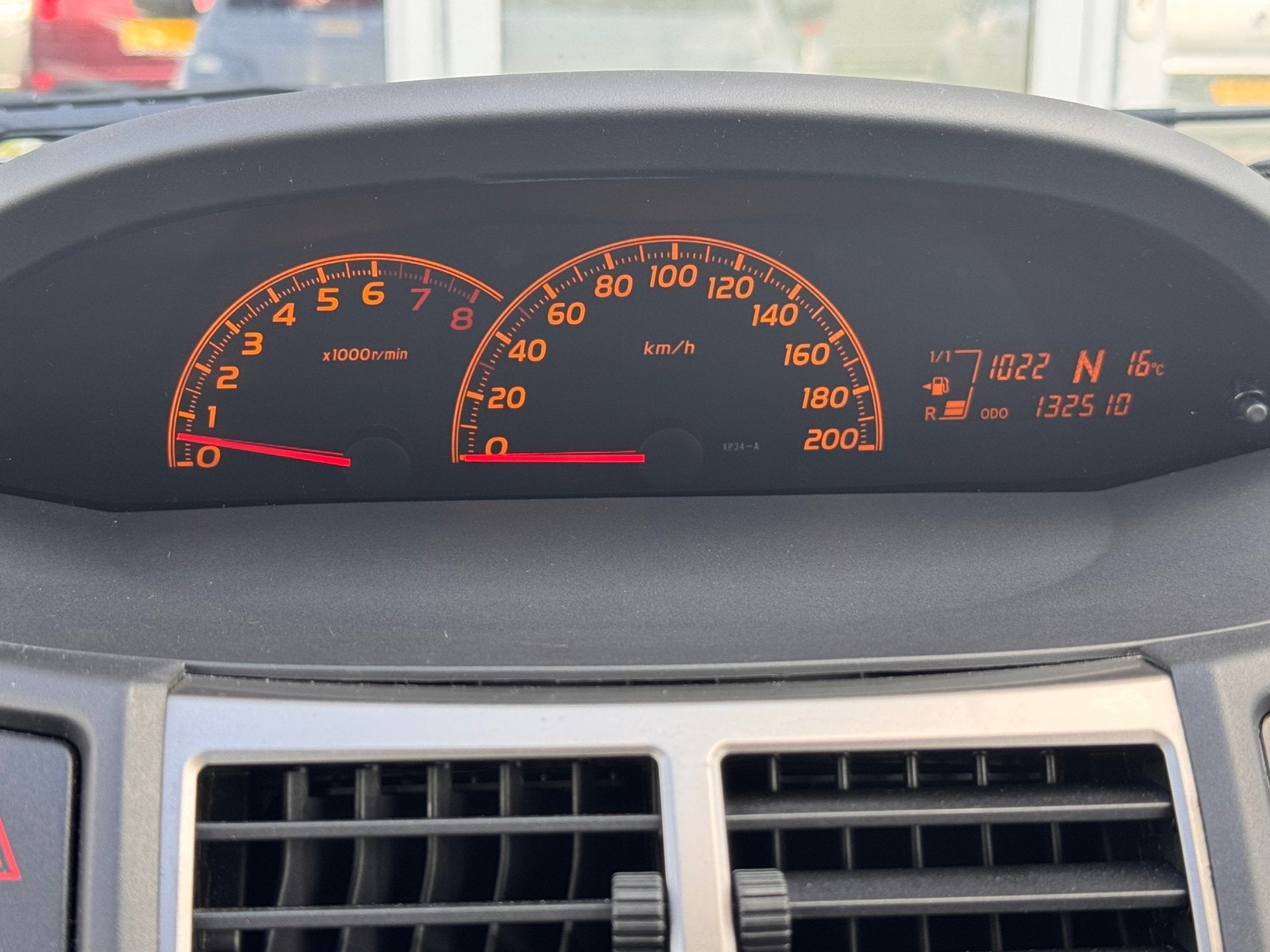 Toyota Yaris 1.3 VVTi Aspiration | Automaat | Flippers | Tre, 750 kg, 4 cilinders, Beige, Bedrijf