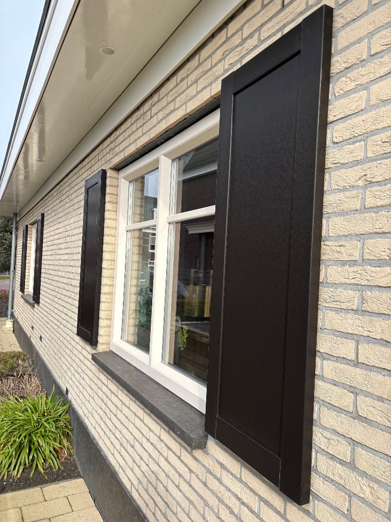 Onderhoudsvrije kunststof luiken 50x130 cm, Ophalen of Verzenden, Gebruikt