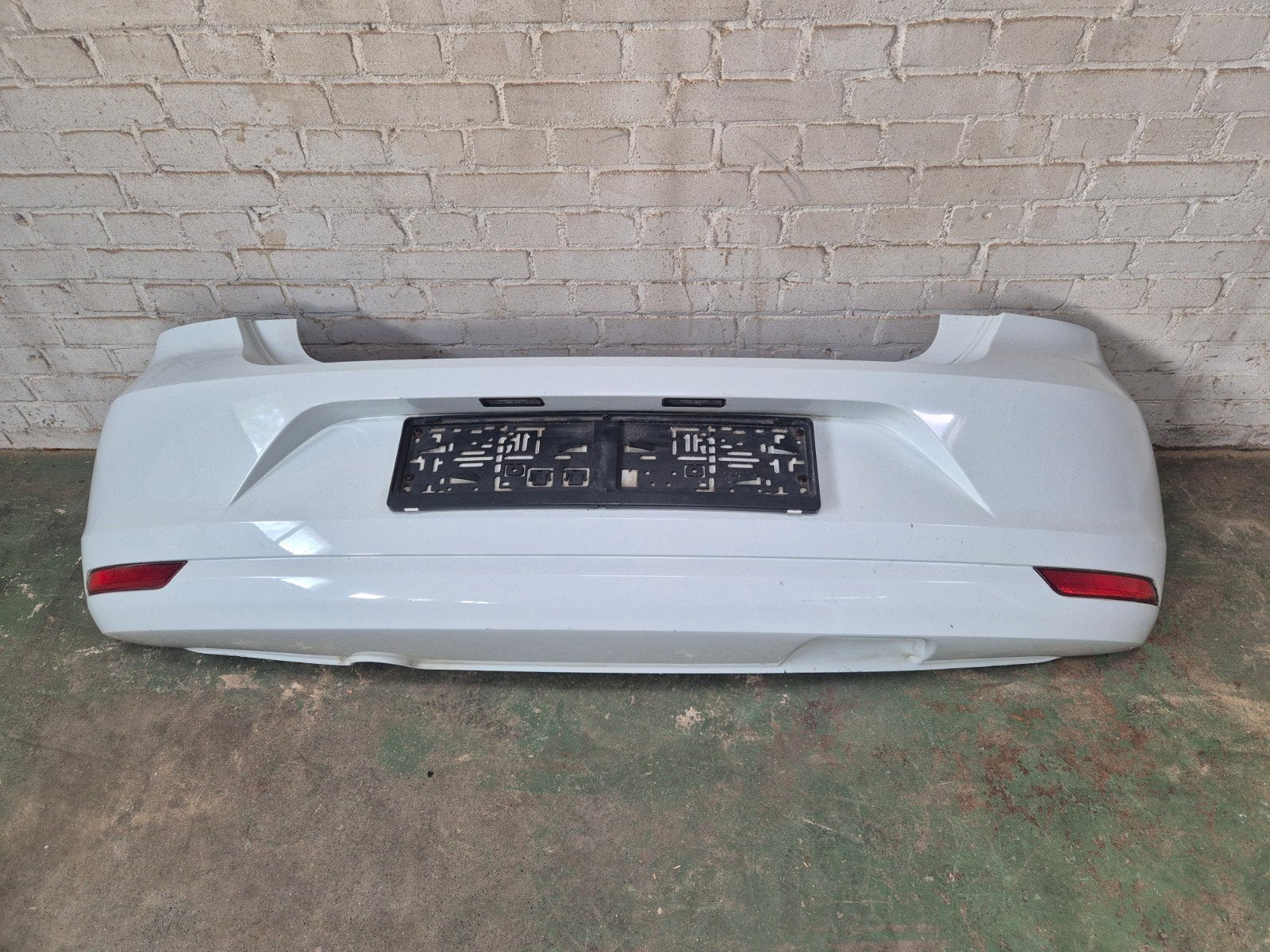 Achterbumper vw polo 6R wit, Auto-onderdelen, Carrosserie en Plaatwerk, Ophalen, Bumper