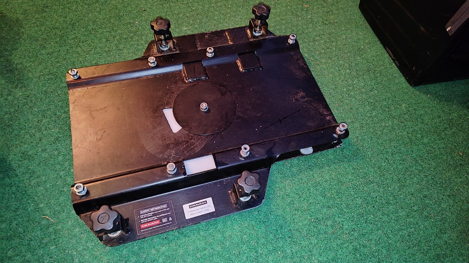 Kiravans T5 Dubbele Zetel Draaiplateau (LHD), Ophalen, Gebruikt
