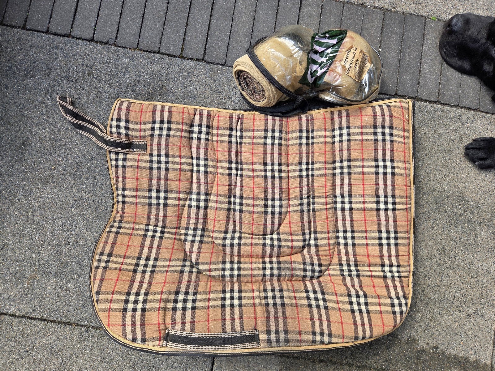 Burberry zadeldek, Ophalen, Gebruikt
