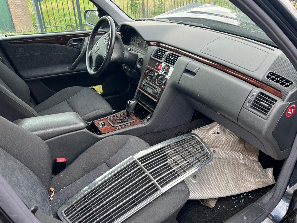 Mercedes-benz E-KLASSE 240 ELEGANCE, foto 10