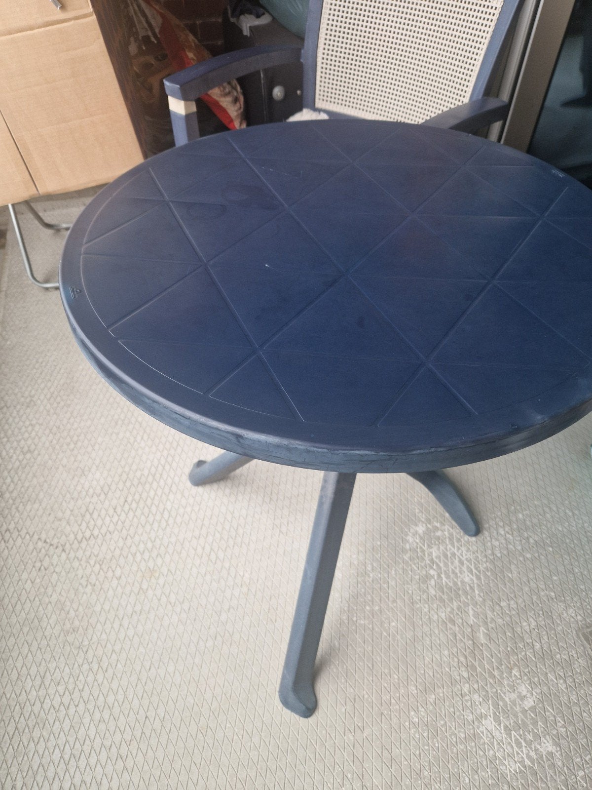 2 tuinstoelen + tafel, Ophalen, Zo goed als nieuw, Kunststof
