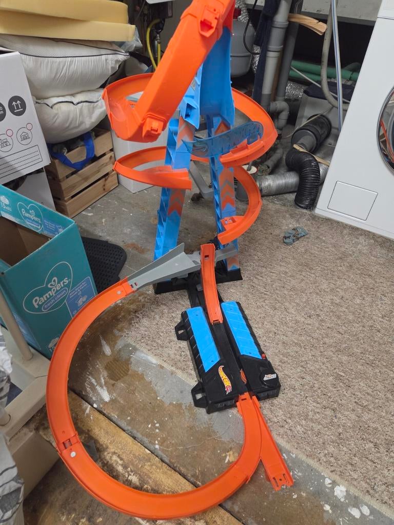 Hot wheels wolkenkrabber Crash looping, Kinderen en Baby's, Racebaan, Ophalen of Verzenden, Zo goed als nieuw, Hot Wheels