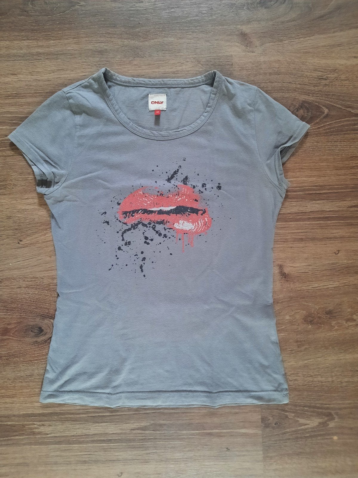 Te koop dames T-shirt, Kleding | Dames, Maat 38/40 (M), Only, Ophalen of Verzenden, Zo goed als nieuw