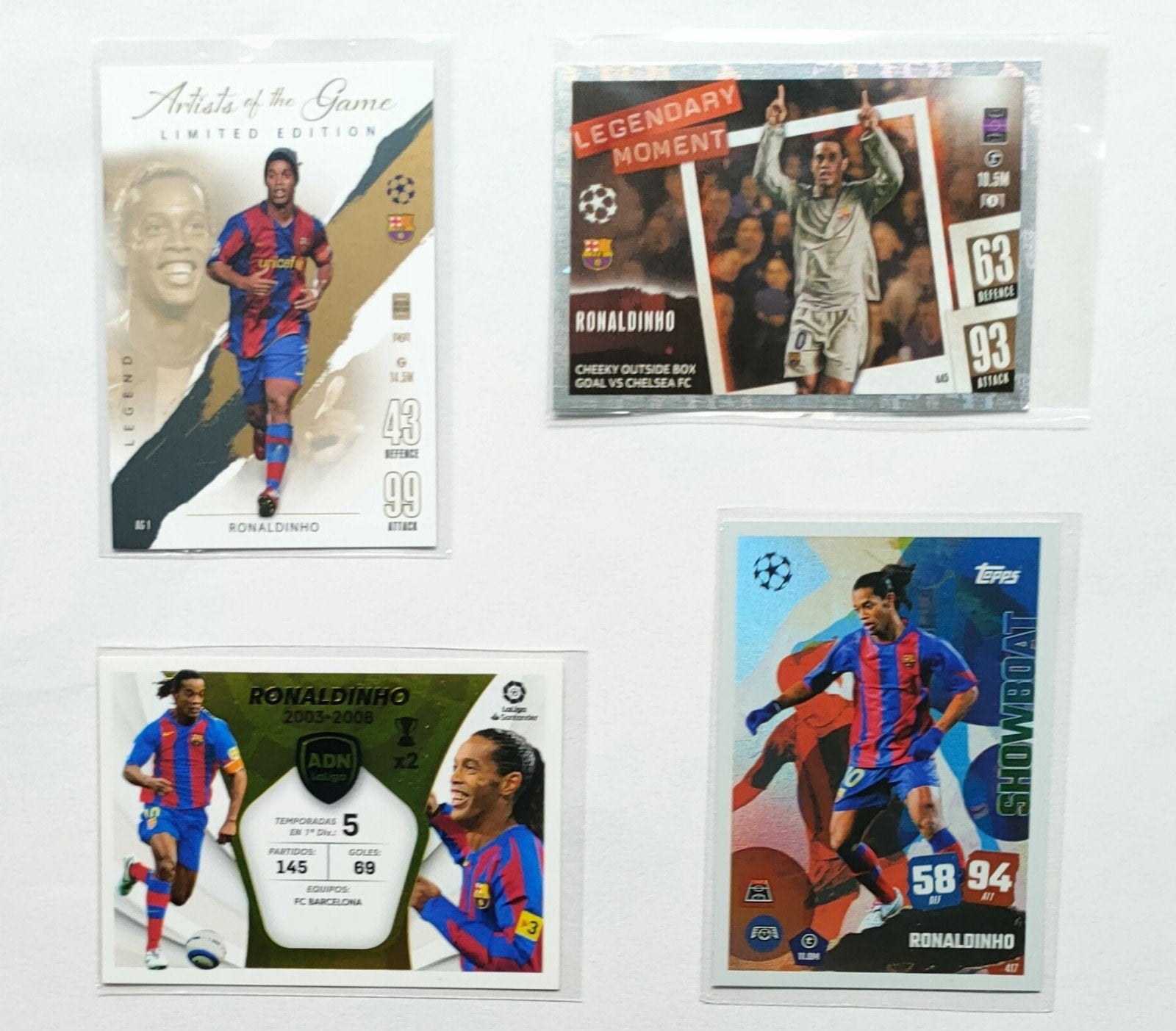 Ronaldinho Barcelona 4 x Topps èn Panini, Verzenden, Zo goed als nieuw, Buitenlandse clubs, Poster, Plaatje of Sticker