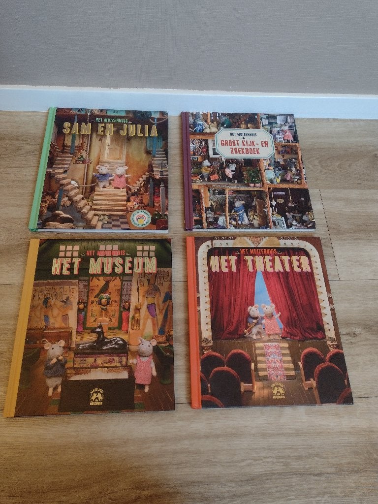 Nieuw! Het muizenhuis 4 boeken en de poppen Sam en Julia, Ophalen of Verzenden, Nieuw, Prentenboek