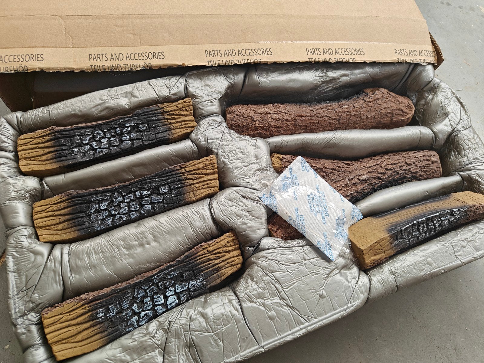 Charlton & Jenrick decoratieve houtblokken voor haard, Huis en Inrichting, Haarden, Ophalen