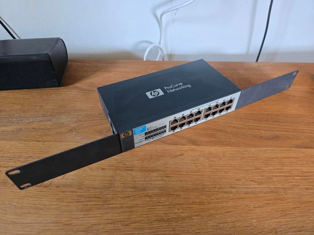 HP ProCurve 1410-16G Switch J9560A - 16-poorts Gigabit, Computers en Software, Netwerk switches, Ophalen of Verzenden, Gebruikt