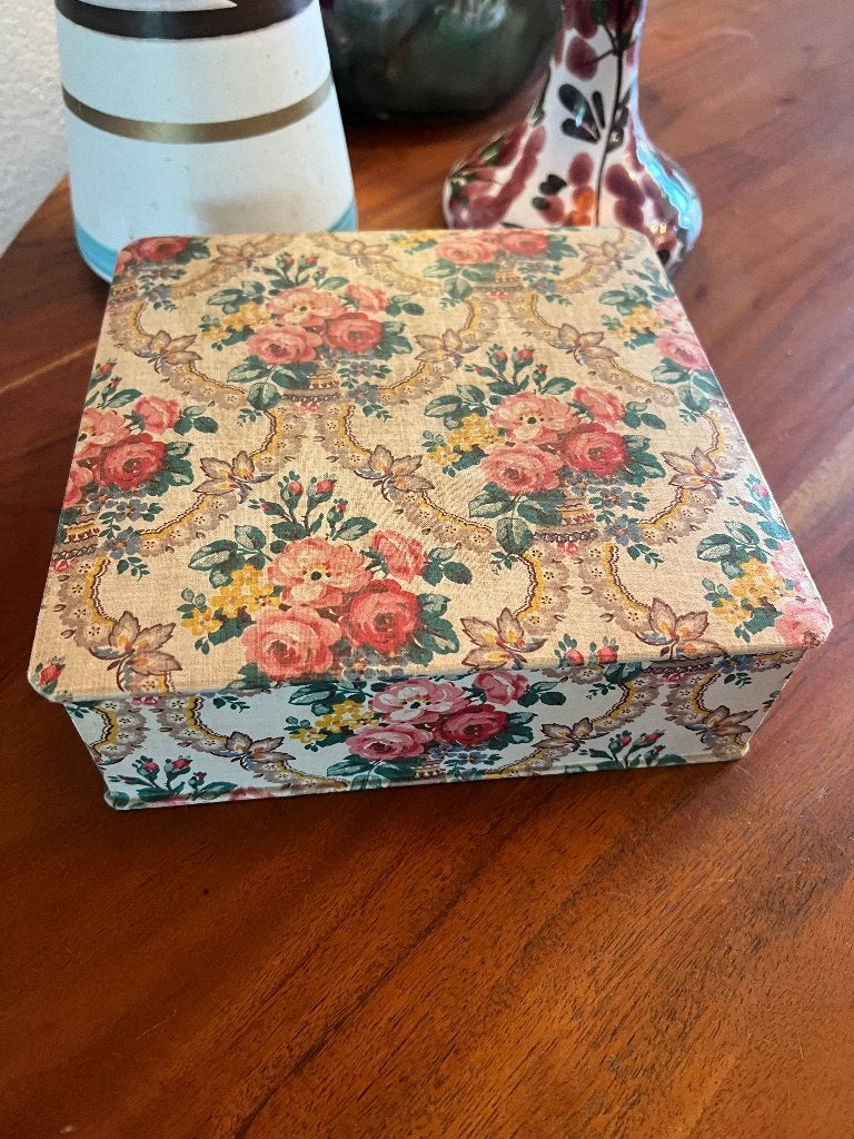 Brocante Franse stoffen boudoir sieradendoos juwelendoosje, Ophalen of Verzenden