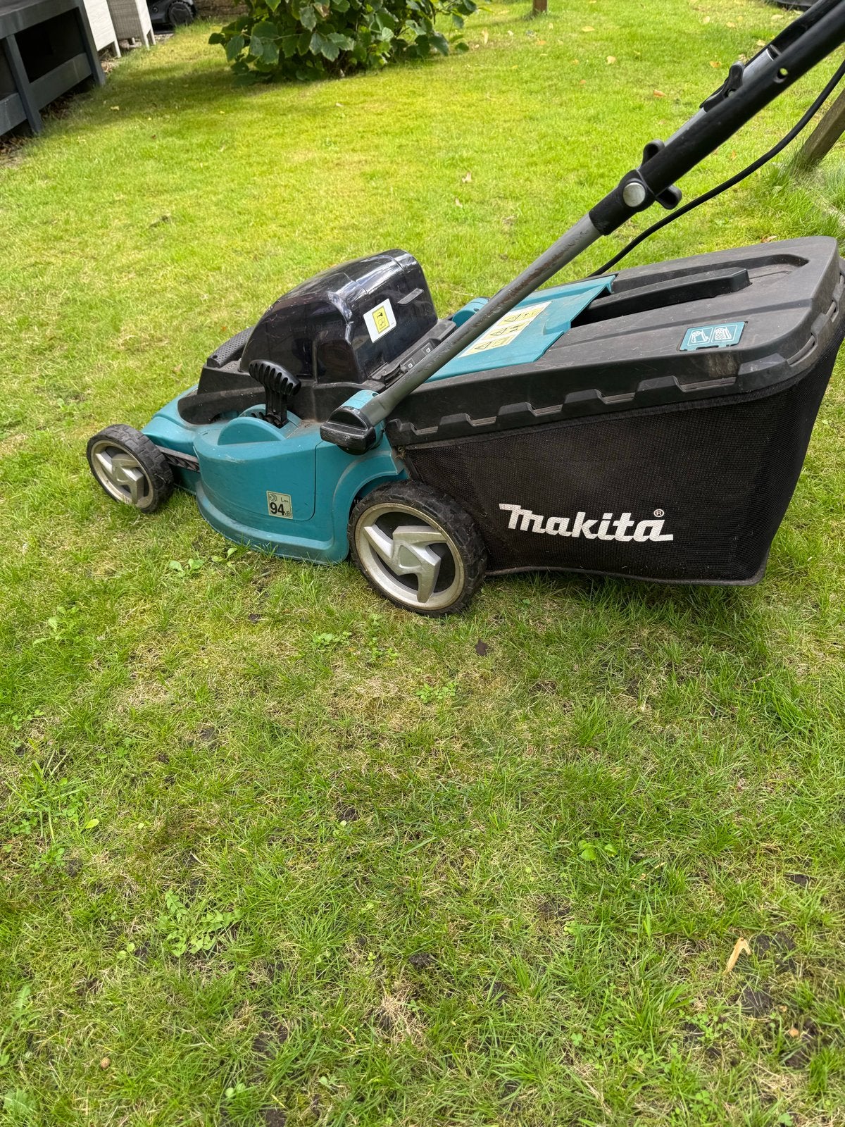 Makita DLM380 Accu Grasmaaier - 36V, 38cm Maaibreedte, Ophalen, Cirkelmaaier, Gebruikt, Accu-grasmaaier