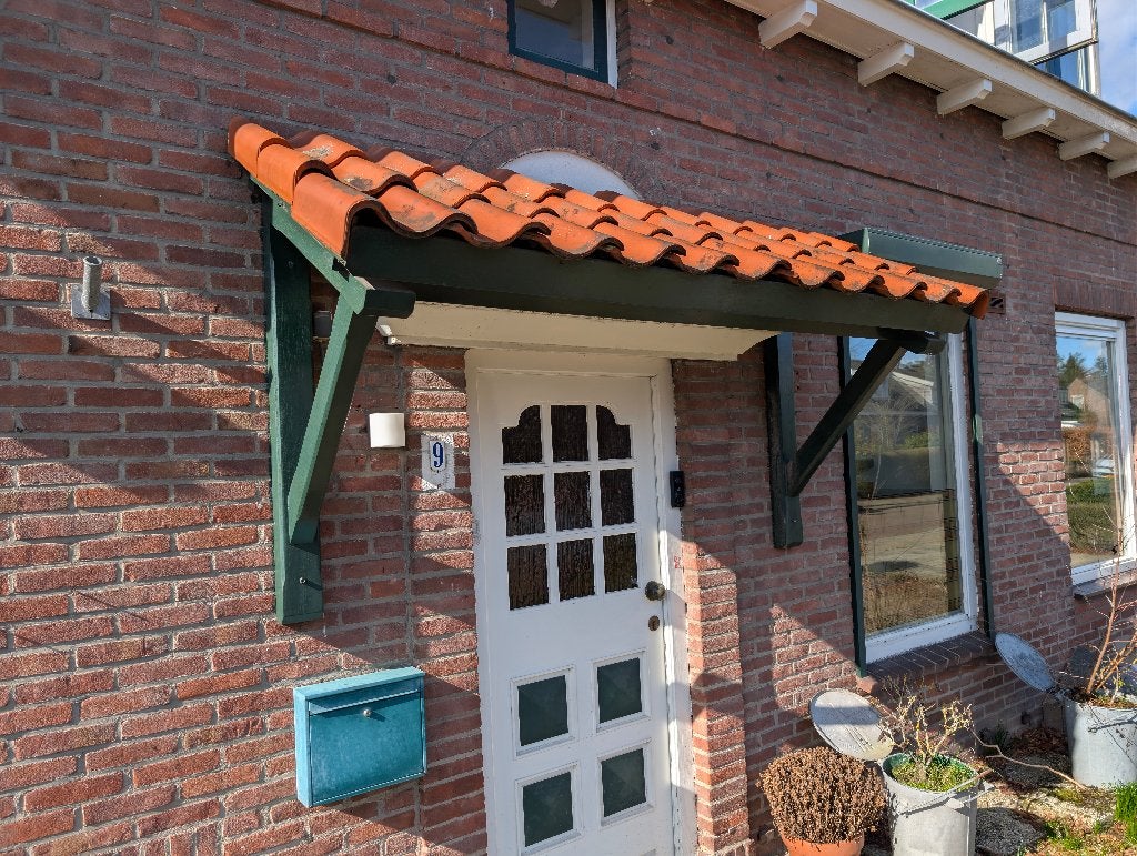 Karakteristiek houten afdakje met authentieke dakpannen, Ophalen, Gebruikt, Minder dan 5 m², Dakpannen