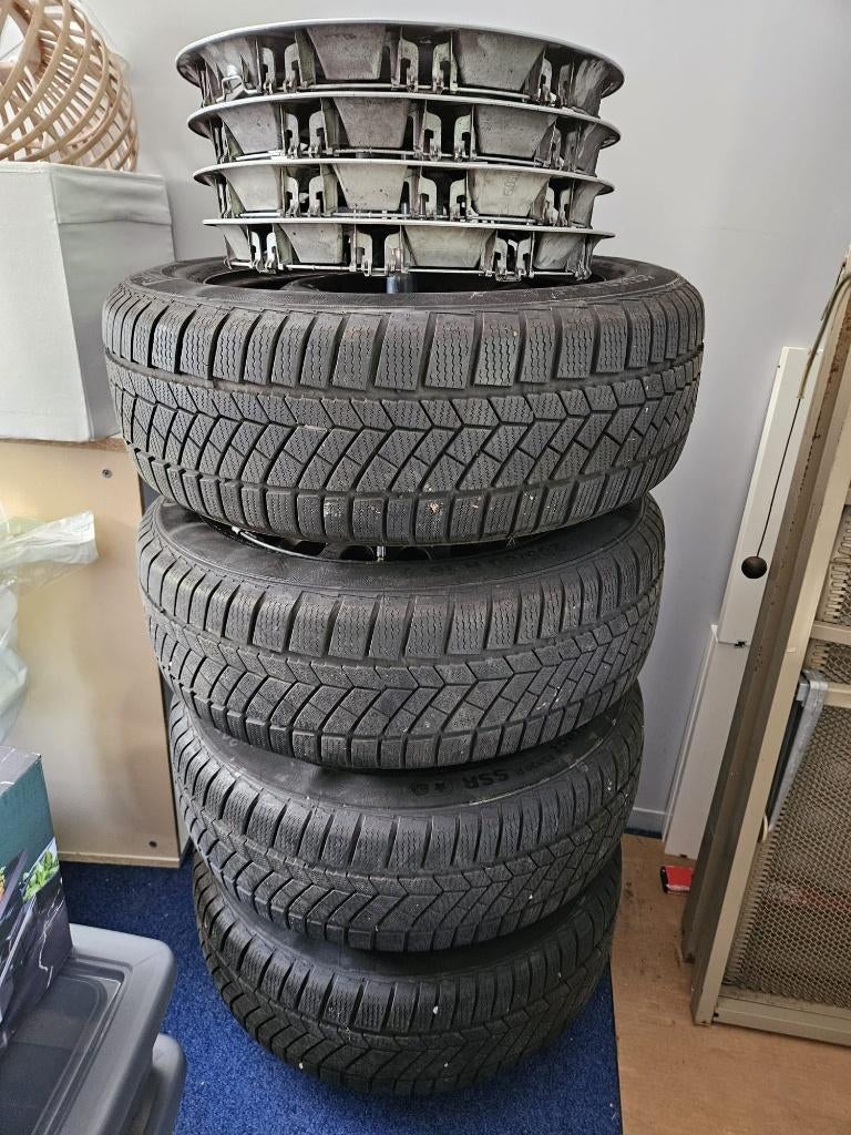 Set Continental Wintercontact 205/60R16 in nieuwstaat, Ophalen, 16 inch, Banden en Velgen, Bestelwagen