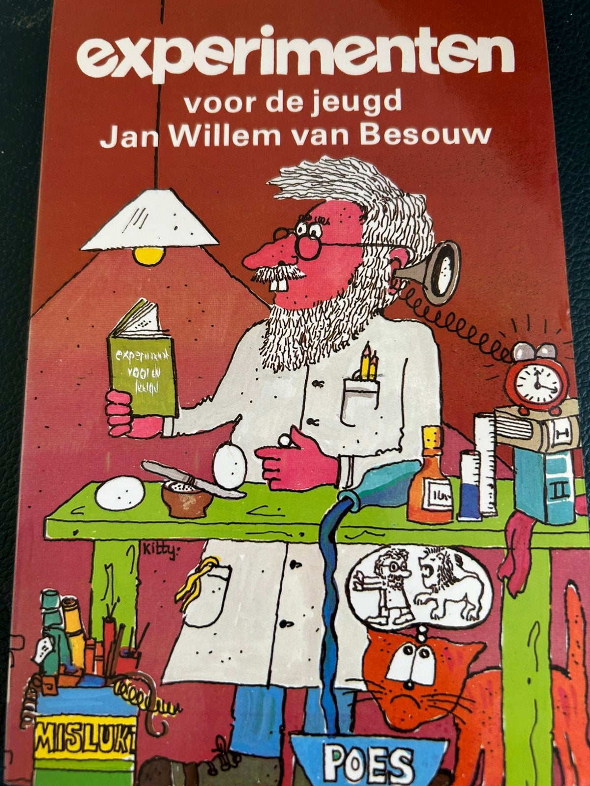 Experimenten voor de jeugd - Jan Willem van Besouw, Boeken, Ophalen of Verzenden, Gelezen